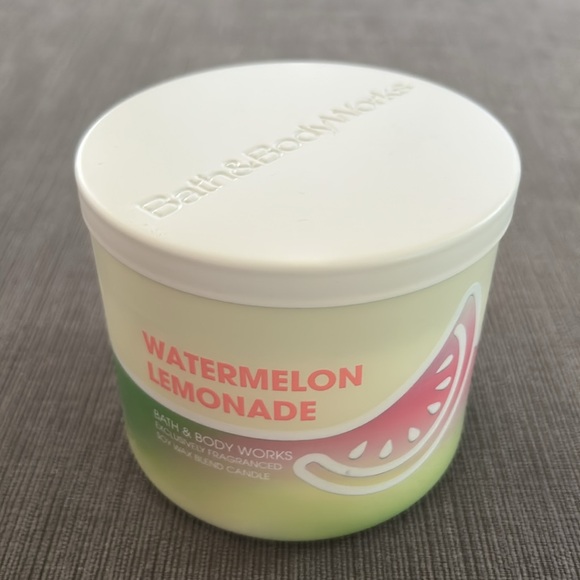 Bath & Body Works Watermelon Lemonade 3-Wick Sented Candle NEW - Picture 2 of 4